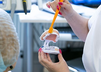 Что делать, если у ребенка болит зуб?